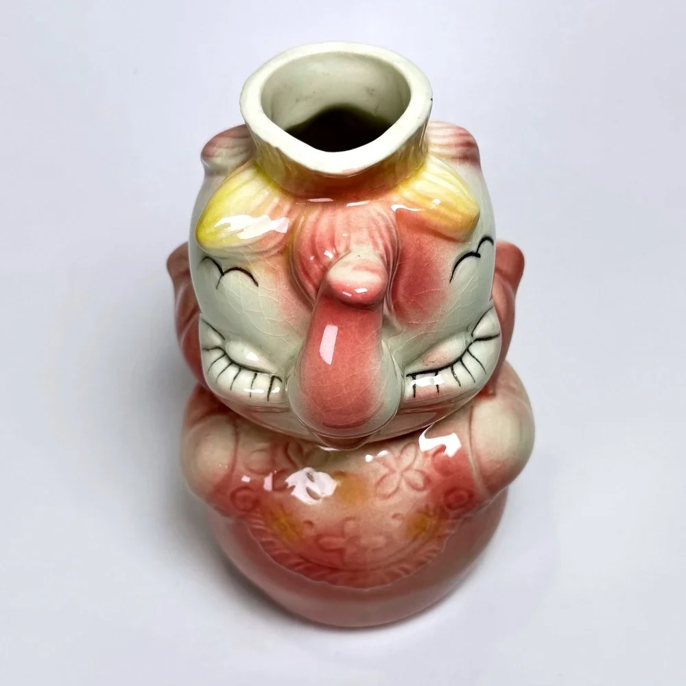 Vintage Hull Leeds USA Pottery Ceramic Elephant Vase Pink Anthropomorphic Kitsch